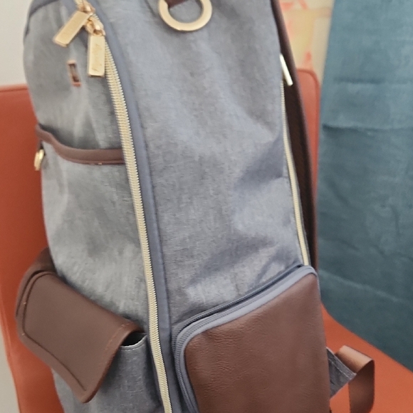 Itzy Ritzy Baby Bag/Backpack With Changing Pad - Picture 6 of 12